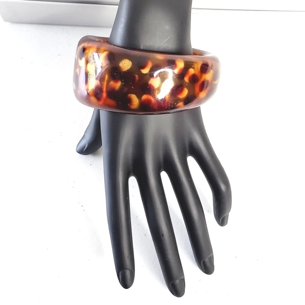Wide Chunky Bangle Slip-on‎ Plastic Animal Print Design Bangle